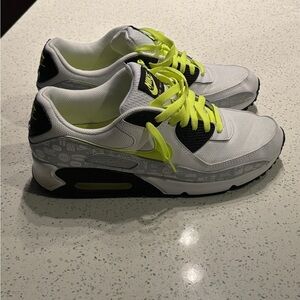 Nike Air Max 90// Men’s Size 11// Lightly used, VNDS